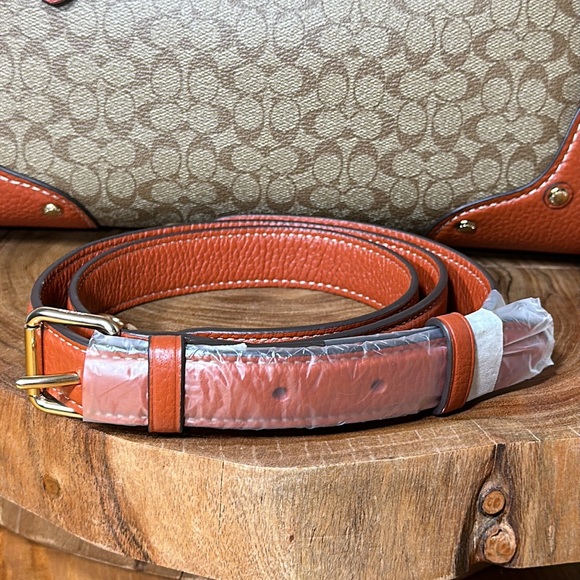 *NWOT* COACH Millie Satchel In Colorblock Signature Canvas - Picture 2 of 16